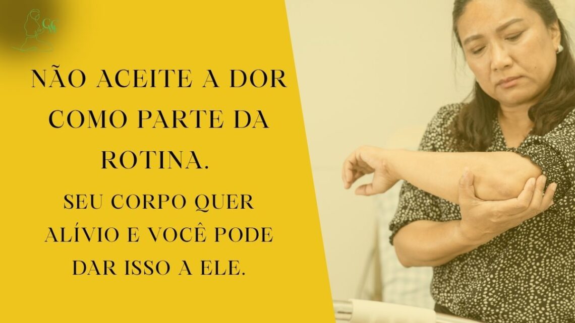 Pessoa massageando o joelho com expressão de dor, representando dores nas articulações