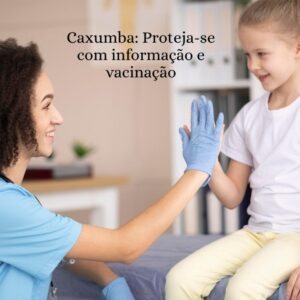 Criança com inchaço na região do pescoço, indicando caxumba.