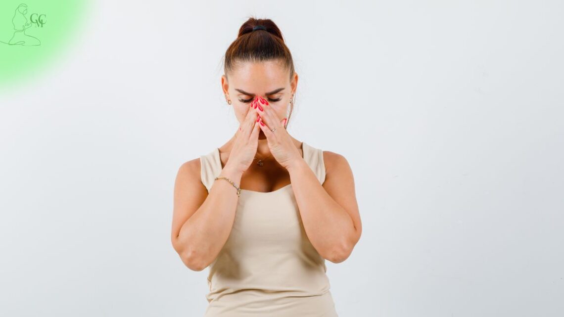 Pessoal usando remédios caseiros para aliviar o nariz entupido